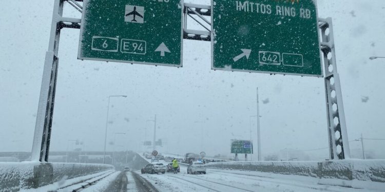 Αττική Οδός: Αποζημίωση 2.000 ευρώ για κάθε εγκλωβισμένο αυτοκίνητο