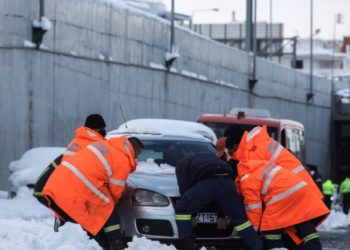 Ιαβέρης: Ξέρουμε μόνο να ουρλιάζουμε, οι πολίτες πρέπει να βοηθούν σε τέτοιες καταστάσεις