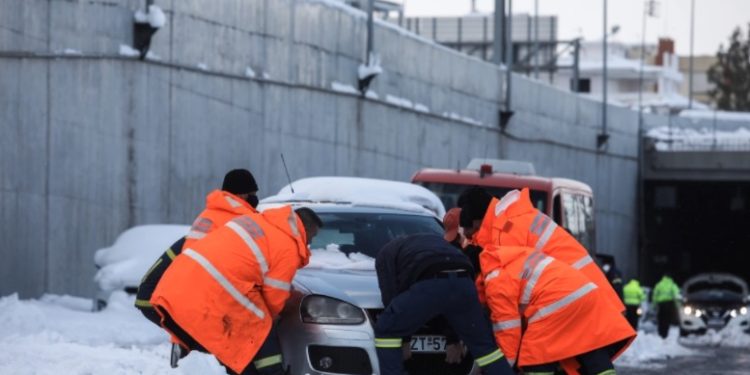 Ιαβέρης: Ξέρουμε μόνο να ουρλιάζουμε, οι πολίτες πρέπει να βοηθούν σε τέτοιες καταστάσεις