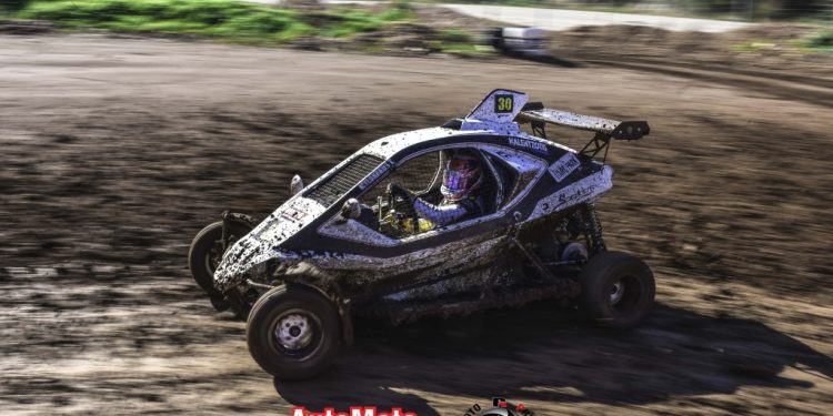 Γ. Καφαντάρης: Πρώτη επαφή οδηγώντας RallyCross στην πίστα Dirt Park