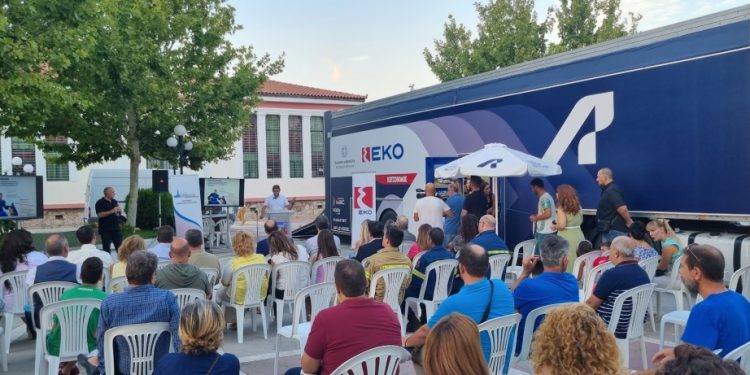 Στον Ασπρόπυργο και στο EKO Acropolis Rally Road Safety Truck ο Υφυπουργός Αθλητισμού, Λευτέρης Αυγενάκης