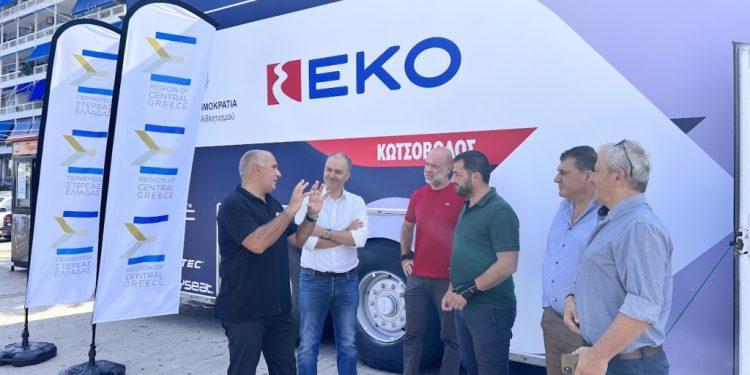 Στη Χαλκίδα και στο EKO Acropolis Rally Road Safety Truck ο Περιφερειάρχης Στερεάς Ελλάδας, Φάνης Σπανός