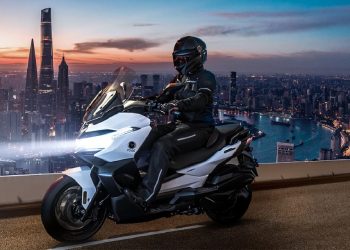 Voge SR4 Max: Αποκάλυψη τώρα