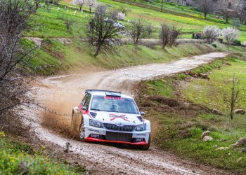 VE2 Rally Team- Ράλλυ Βοιωτίας: Δεν πρόλαβαν να το ευχαριστηθούν οι Βασίλης και Ιωάννης Βελάνης