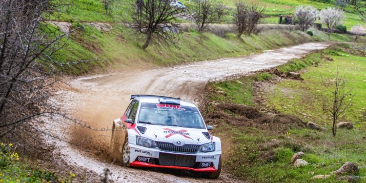 VE2 Rally Team- Ράλλυ Βοιωτίας: Δεν πρόλαβαν να το ευχαριστηθούν οι Βασίλης και Ιωάννης Βελάνης