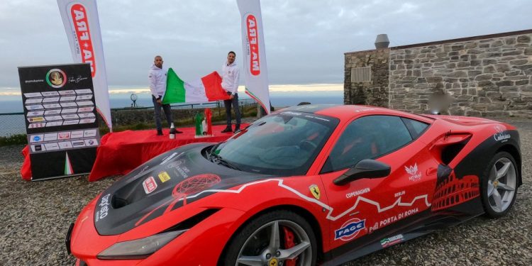 Ο Fabio Barone έρχεται στα Μετέωρα με το Ferrari F8 Tributo για να σπάσει το ρεκόρ Guinness