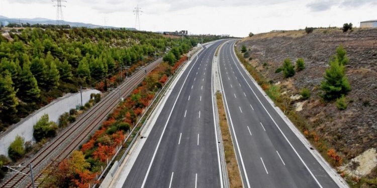 Πότε θα παραδοθεί ο αυτοκινητόδρομος «Πάτρα-Πύργος»