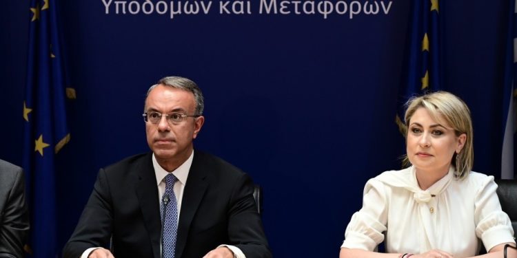 Επεκτείνεται στην Περιφέρεια Δυτικής Ελλάδας η ηλεκτρονική πληρωμή των τελών για τη μεταβίβαση οχήματος