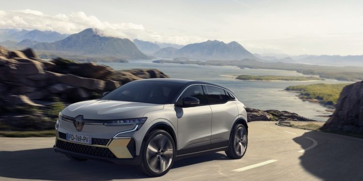 Η RENAULT και η DACIA στο GOLDEN HALL στα πλαίσια της «MOBILITY 2023»  