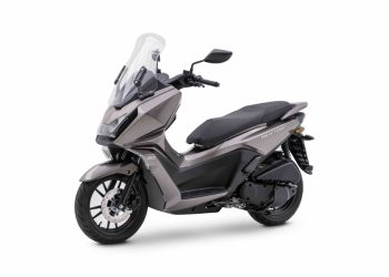 KYMCO SKY TOWN 125/150: Στόχος ο κόσμος