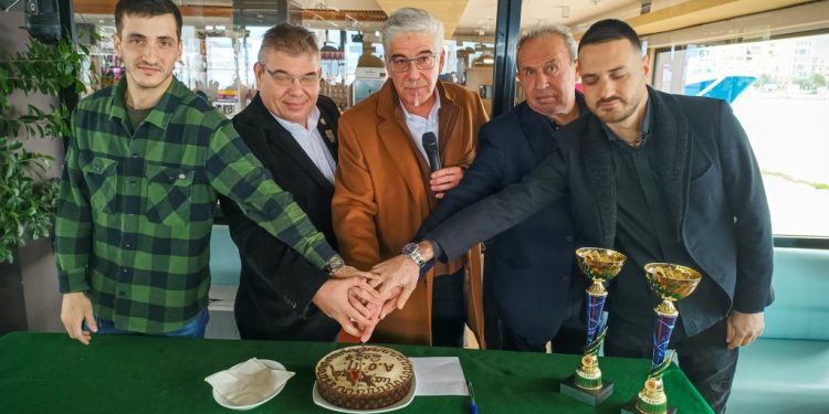 ΑΟΠ: Απονομές και κοπή βασιλόπιτας στο Cafe Molos