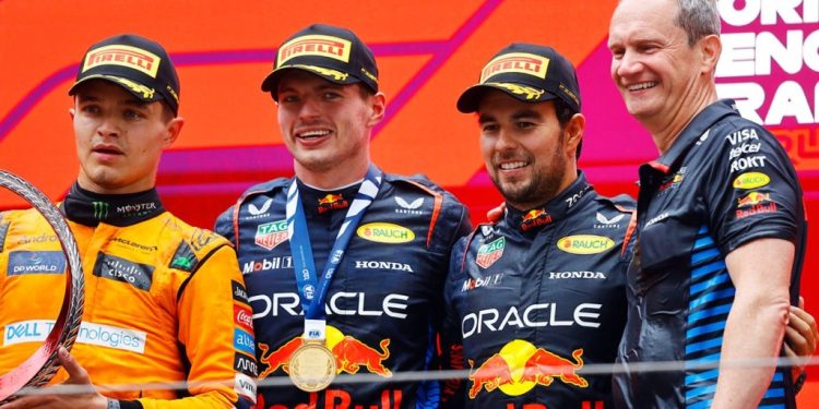 «FORMULA 1»: Διπλή νίκη για τον ΜΑΞ ΦΕΡΣΤΑΠΕΝ