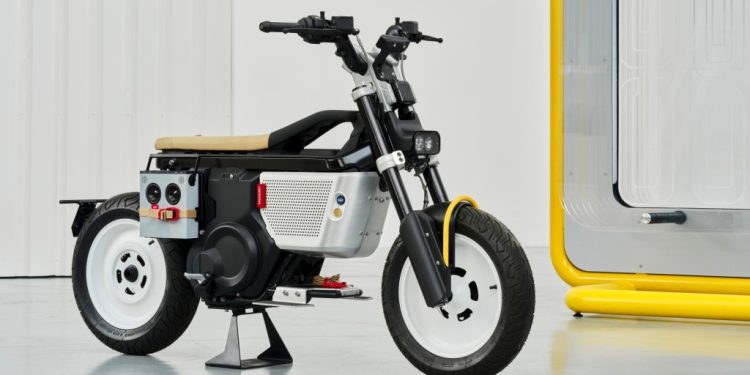 Η BMW Motorrad παρουσίασε το BMW CE 02 x VAGABUND