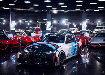 Η ανεξάρτητη αγωνιστική ομάδα Engage Racing παρουσιάζει την BMW i4 Racing, μια παγκόσμια πρωτιά που κατασκευάστηκε στη Ρουμανία