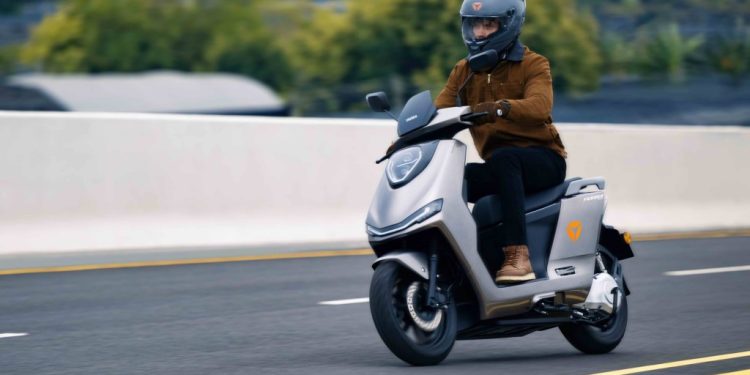 Yadea Fierider: Ηλεκτρικό, πολυτελές, πανίσχυρο