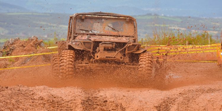 7ο MEGA FOUR 4×4 – ΙΩΑΝΝΗΣ ΧΑΡΙΤΑΤΟΣ: Λασπομαχίες μέχρι τελικής πτώσης