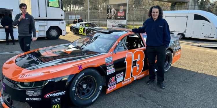 Το συναρπαστικό ταξίδι του Θωμά Κρασώνη στο NASCAR Euro Series 2025 ξεκινά από τη Βαλένθια!