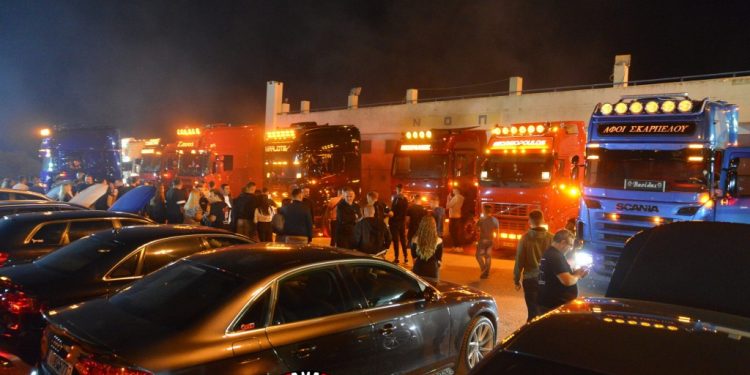 12ο Patras Motor Show: Eπί σκηνής ο τράπερ GMark και η Evangelia!