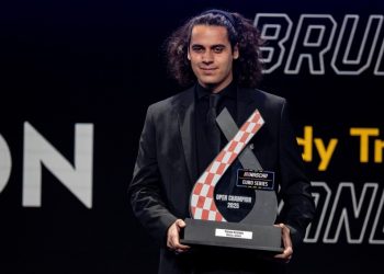 Ο Θωμάς Κρασώνης βραβεύτηκε στα 2025 NASCAR Awards στη Charlotte!