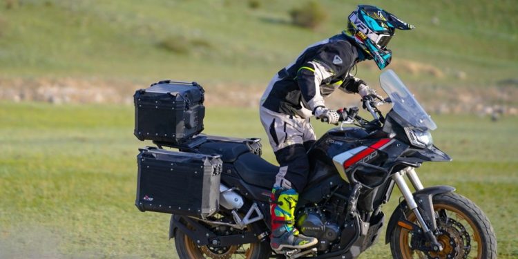 Μototrend SA: H CYCLONE στην Ελλάδα