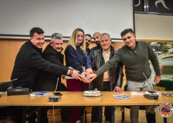 ΑΟΠ: Πλήθος κόσμου, με πολλές βραβεύσεις στην κοπή πίτας