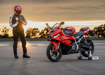 Η BMW Motorrad παρουσιάζει τη νέα BMW F 450 RR